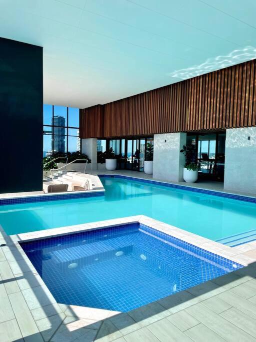 Luxury Stunning Riverview 1 Bedroom Apt 479F Gold Coast Zewnętrze zdjęcie